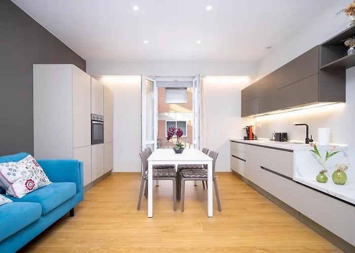 Vicino Al Mare Centro, Ac Con Ascensore Appartamento *