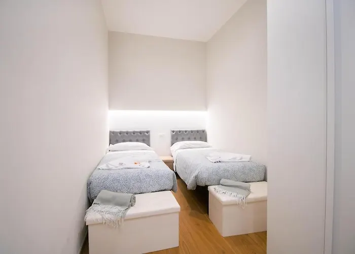 Vicino Al Mare Centro, Ac Con Ascensore Appartamento *